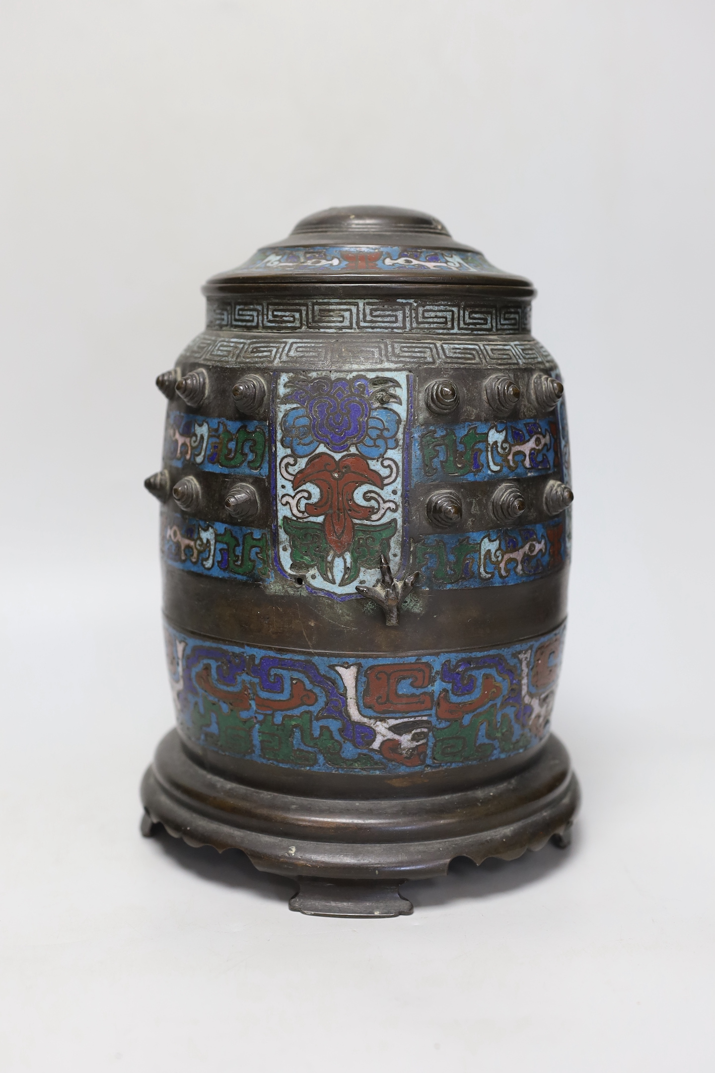 An archaistic Japanese champleve enamel and bronze vessel in Chinese style, 26cm tall